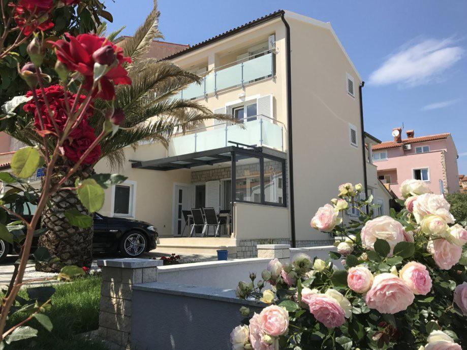 Summer House Pula Exterior foto