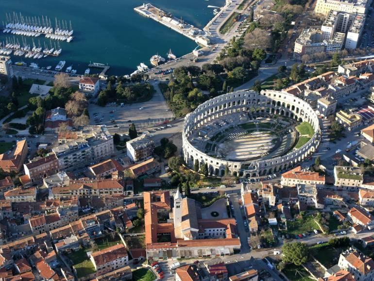 Summer House Pula Exterior foto