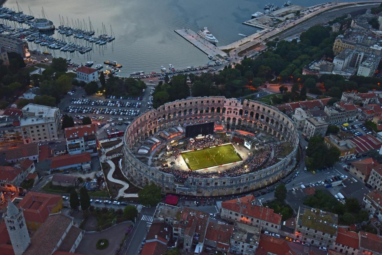 Summer House Pula Exterior foto